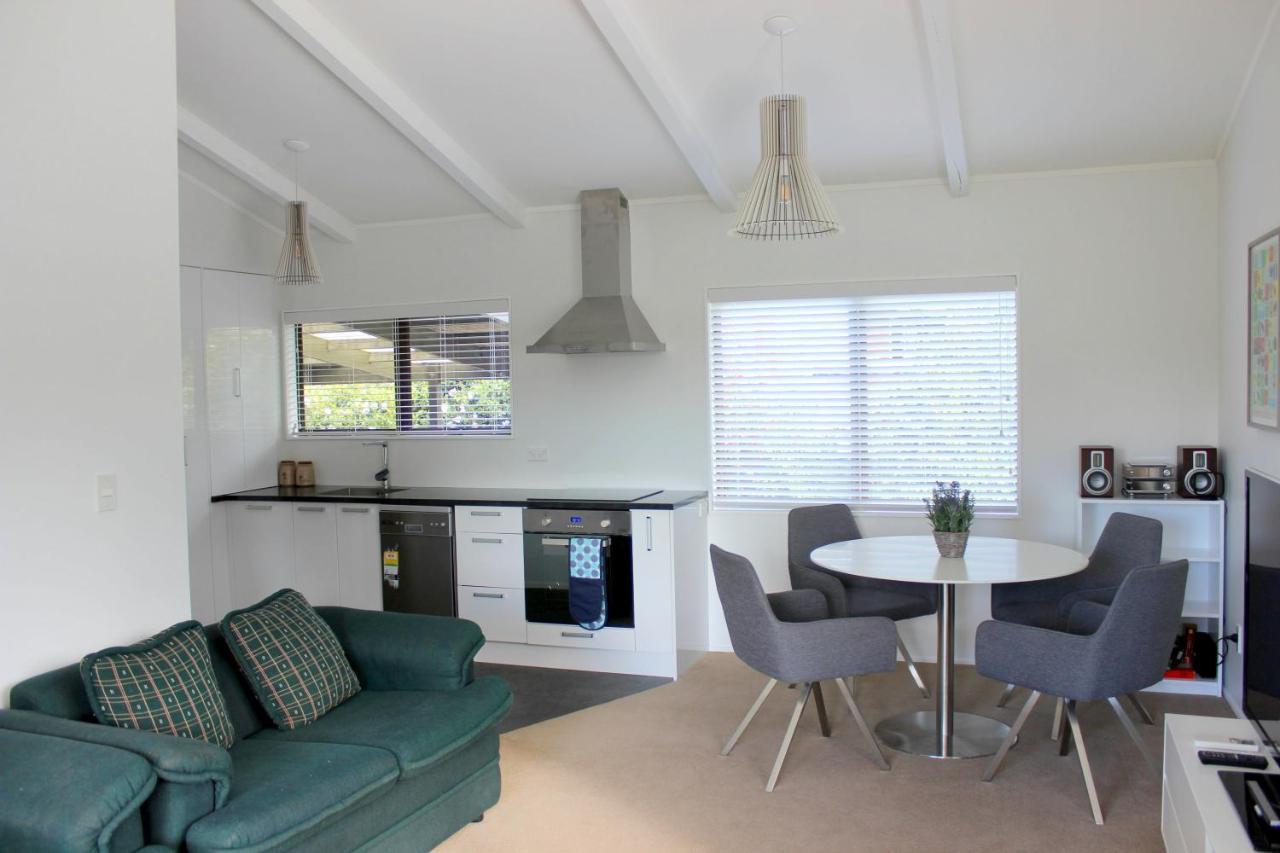 Bram'S Bach Villa Taupo Exterior foto
