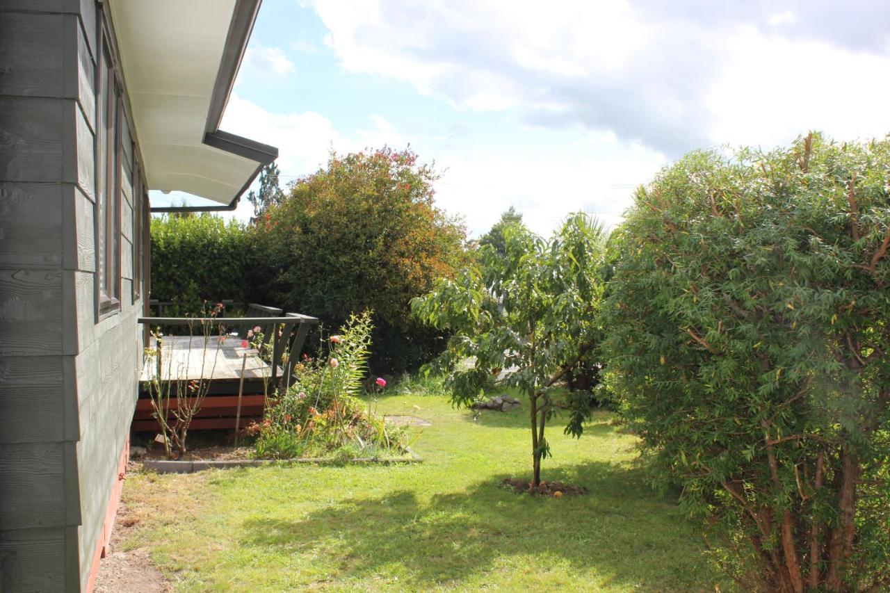Bram'S Bach Villa Taupo Exterior foto