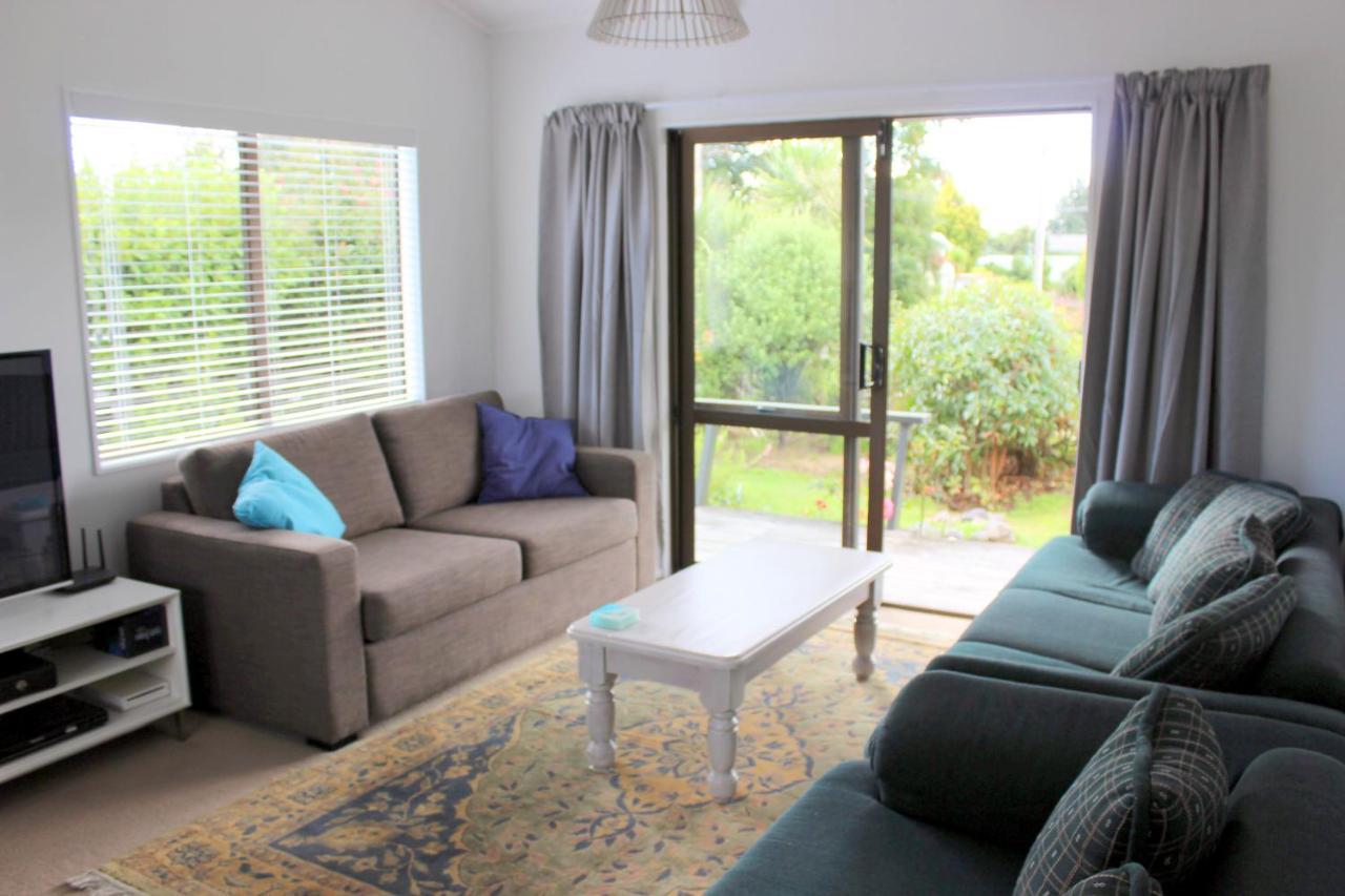 Bram'S Bach Villa Taupo Exterior foto