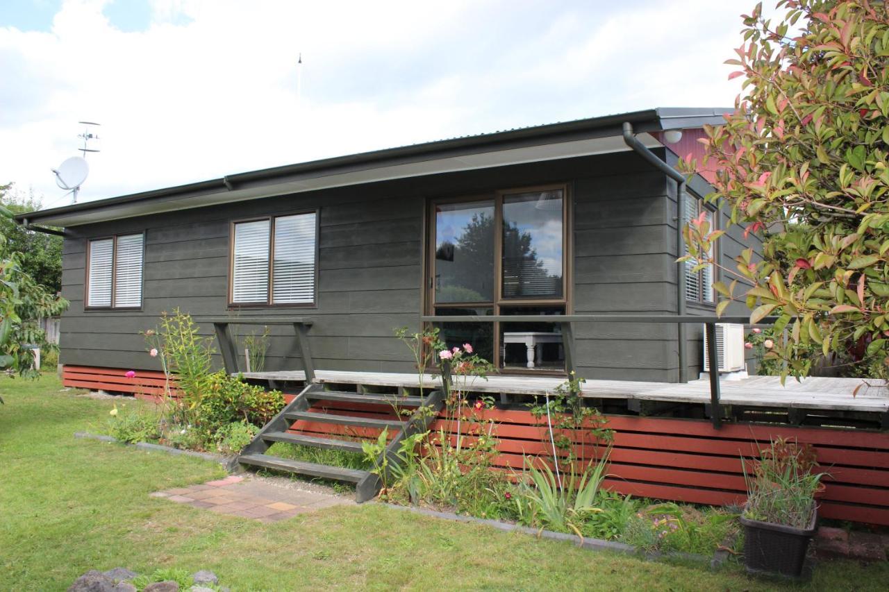 Bram'S Bach Villa Taupo Exterior foto
